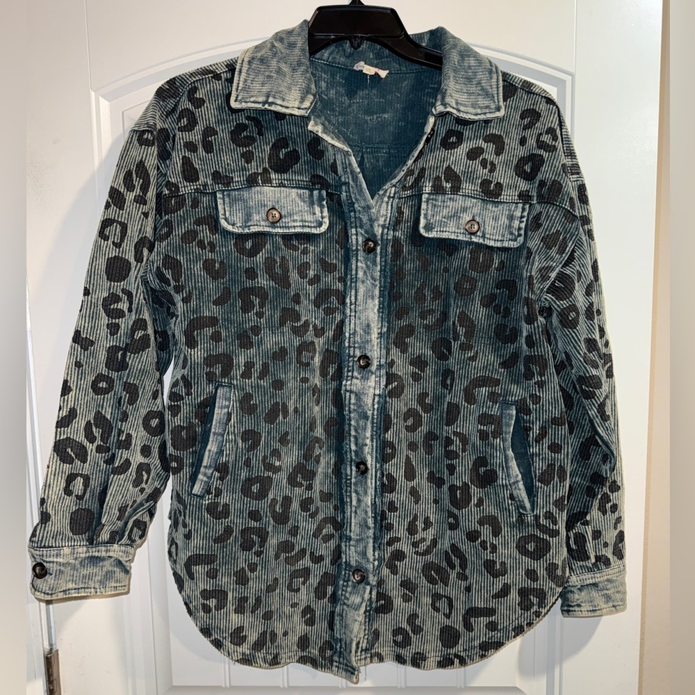 BiBi Black and Blue Leopard Button Down Shirt